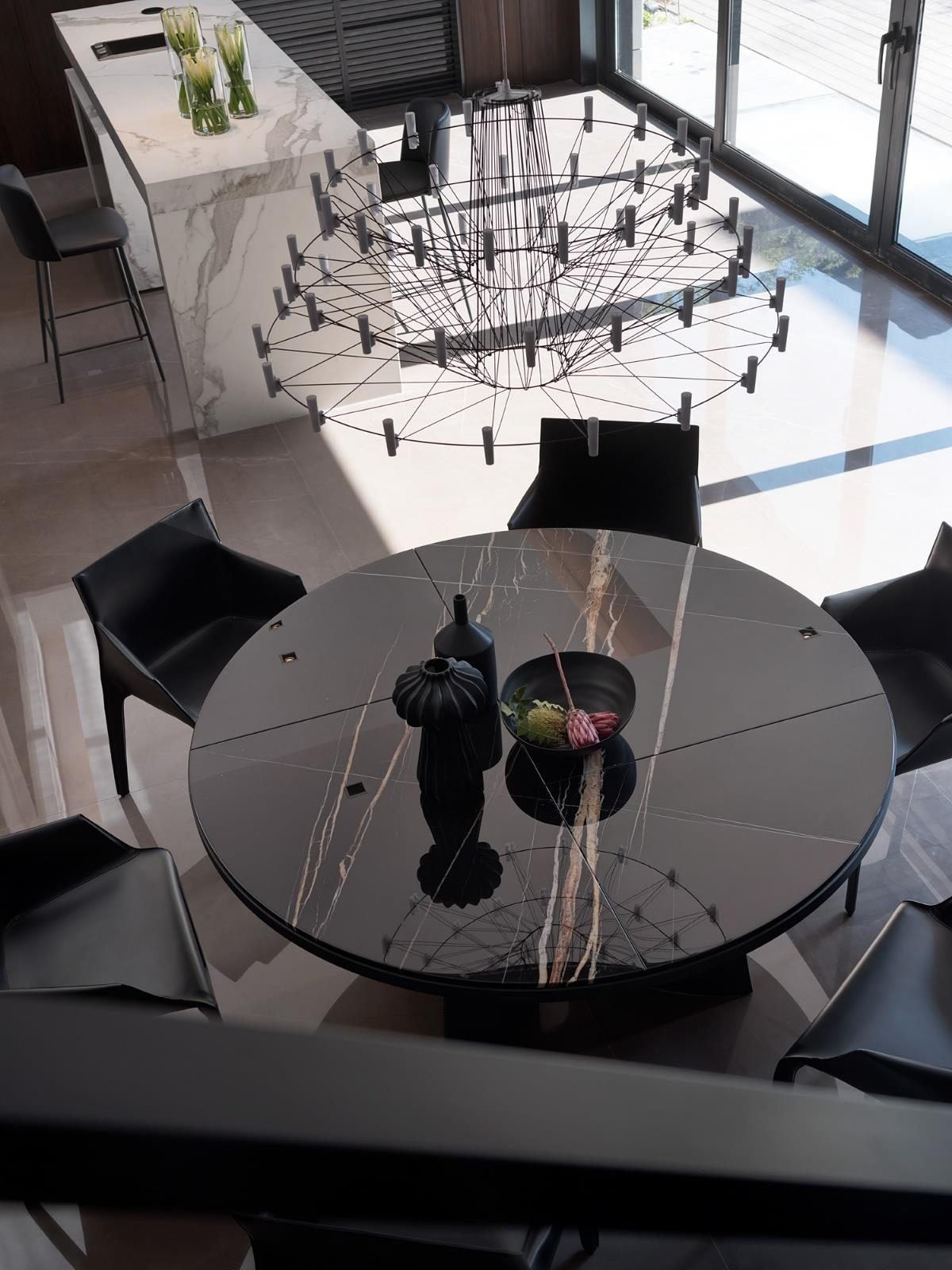 Shenzhen Xiangshan Villa interior design by Shengren Buildings